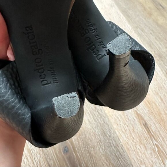 Pedro Garcia Black Pebbled Leather Sandals 4.25 Inch Heel - Size EU 39 (US 8) - Picture 10 of 17